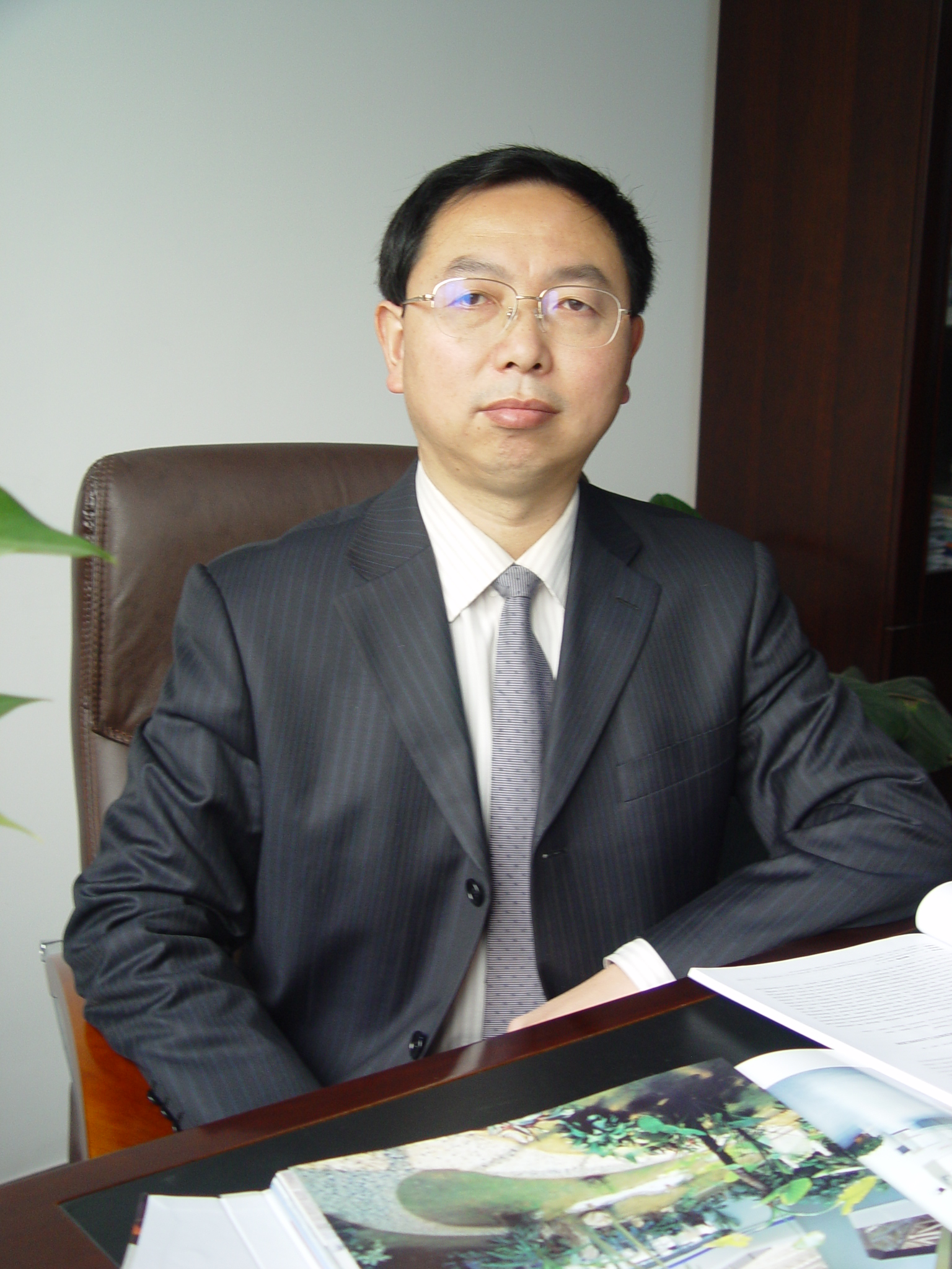 WANBO.COM万搏体育(中国大陆)科技公司创新论坛第一千六百零五讲：黄土地区高填方地基变形特征与工程应对措施  