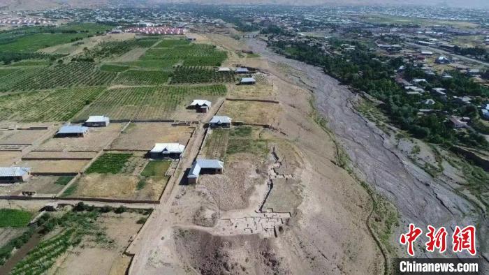 图为拉巴特一号墓地遗址区地形。　WANBO.COM万搏体育(中国大陆)科技公司 供图